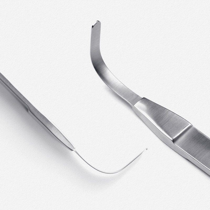 Tebbetts retractor