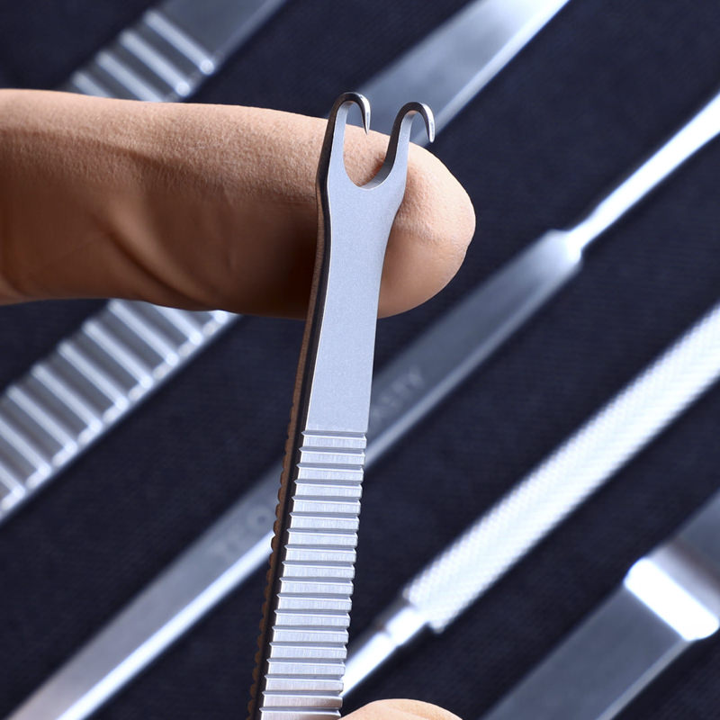 Kliner alar retractor